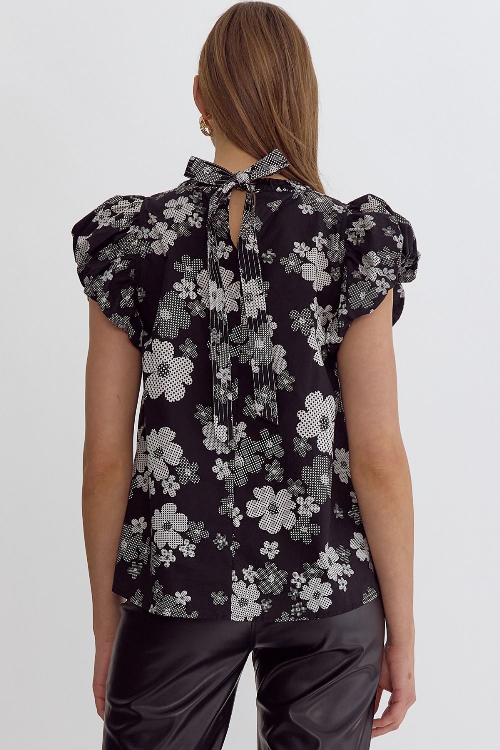 black and white floral puff sleeve short sleeve top
