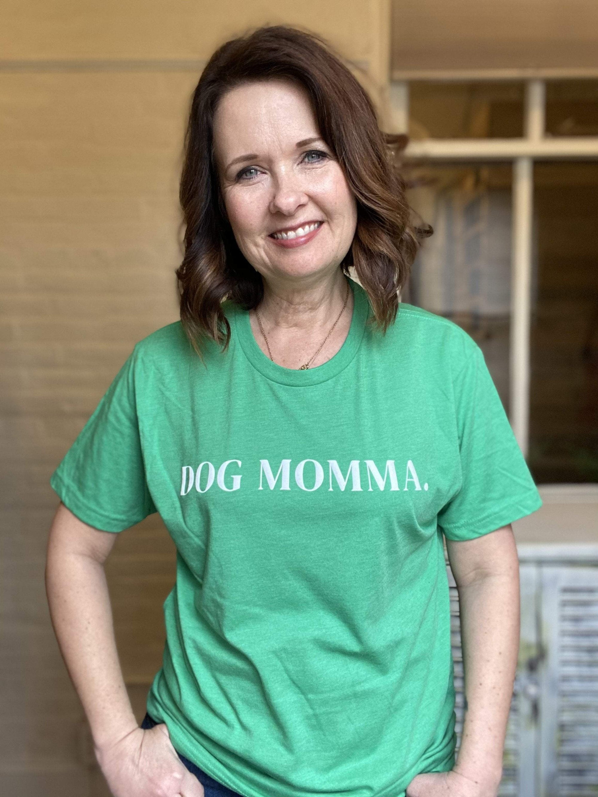 dog momma graphic t-shirt