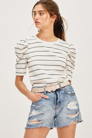 short sleeved puffy sleeved top